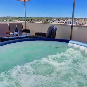  Apartment Alpha - 2 Bedrooms, Private Rooftop Patio With Hot Tub, Bbq And View